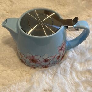 NWOT Alfred ceramic teapot